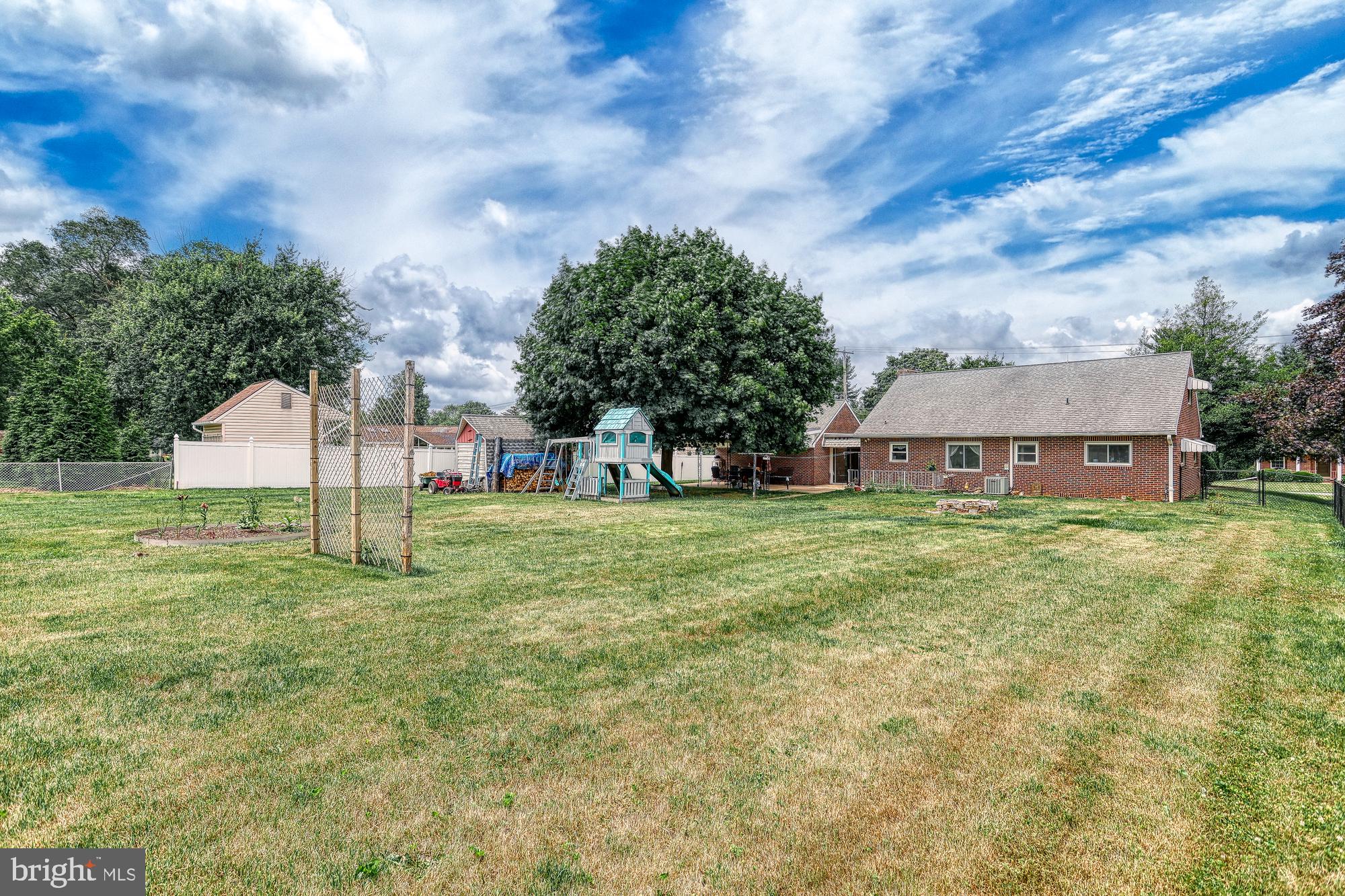 160 Homeland Road York, PA 17403 - Photo 38 of 44