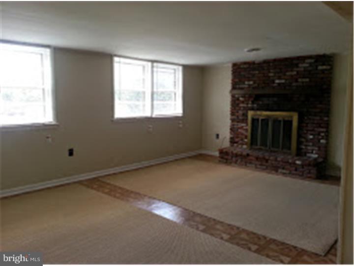 232 Willers Road Aston, PA 19014 - Photo 11 of 25 Family Room