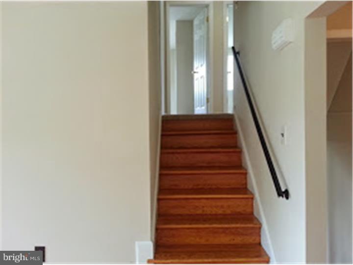232 Willers Road Aston, PA 19014 - Photo 14 of 25 Hallway