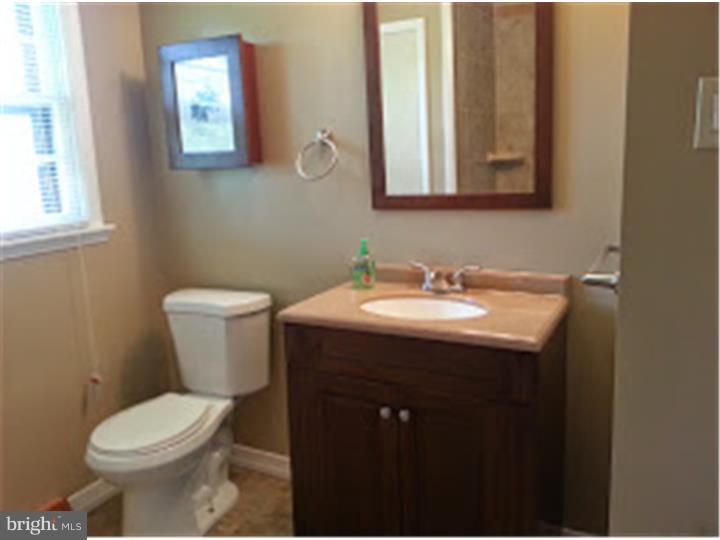 232 Willers Road Aston, PA 19014 - Photo 21 of 25 Bathroom