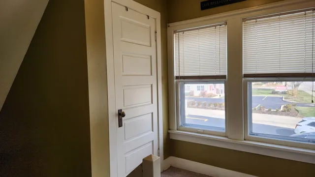 $1,400 | 228 South Church Street, Unit 1, Wauconda, IL 60084