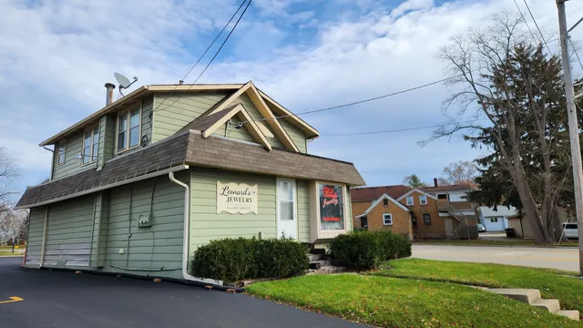 $1,400 | 228 South Church Street, Unit 1, Wauconda, IL 60084