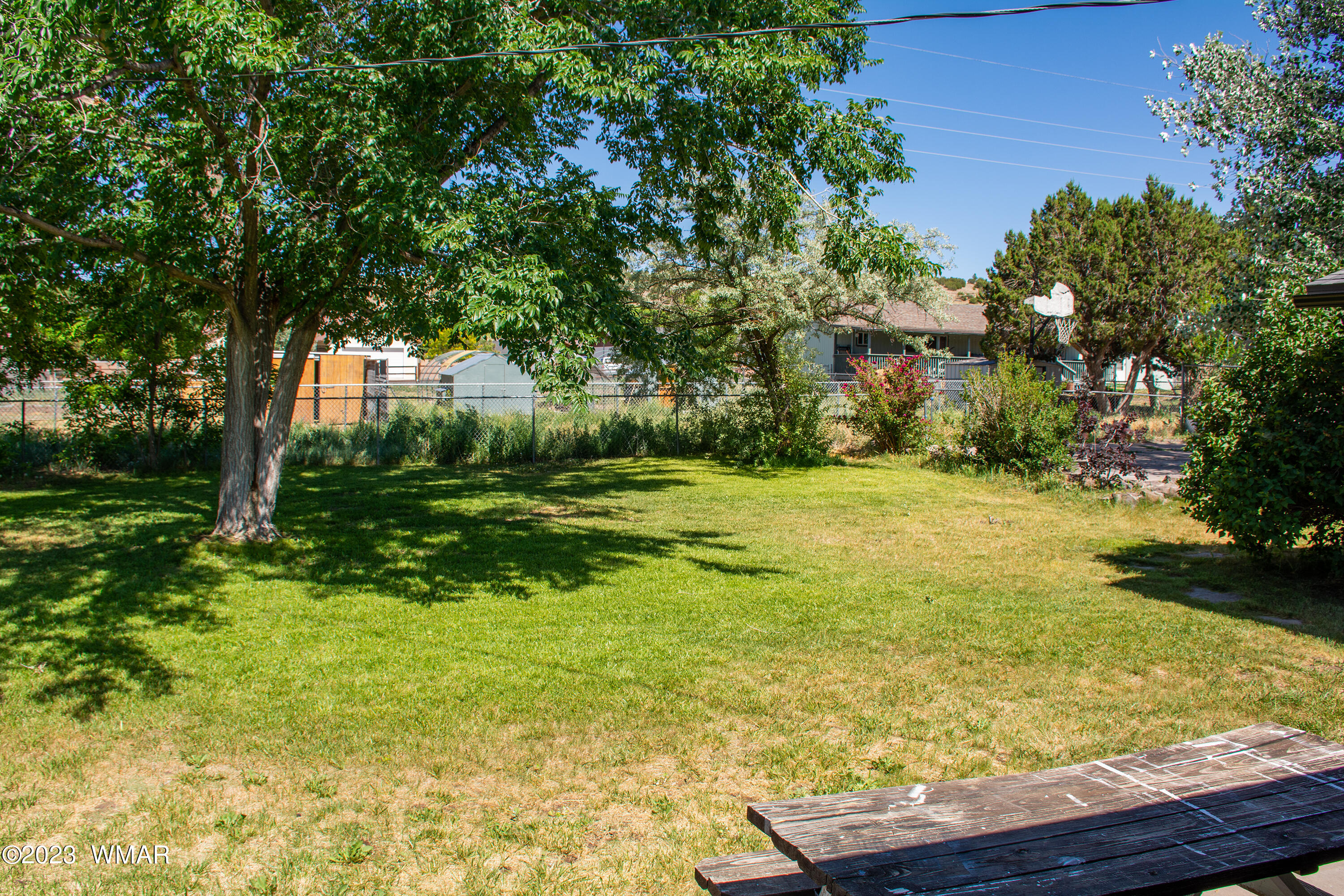 327 Brant Street Eagar, AZ 85925 - Photo 8 of 27