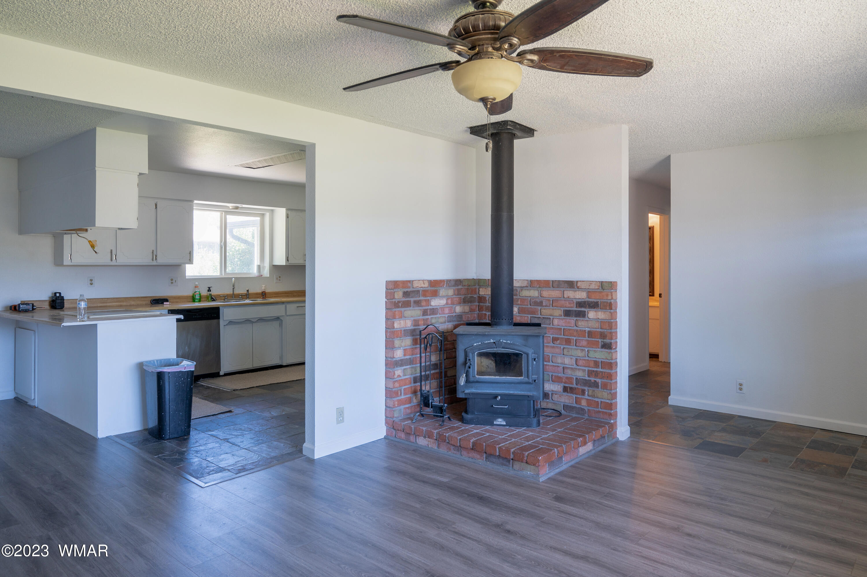 327 Brant Street Eagar, AZ 85925 - Photo 10 of 27