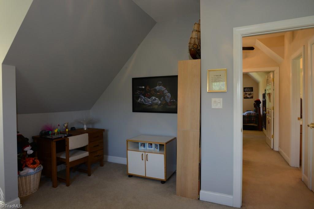 4337 Wallburg-High Point Road High Point, NC 27265 - Photo 18 of 29 Gallery Image 18