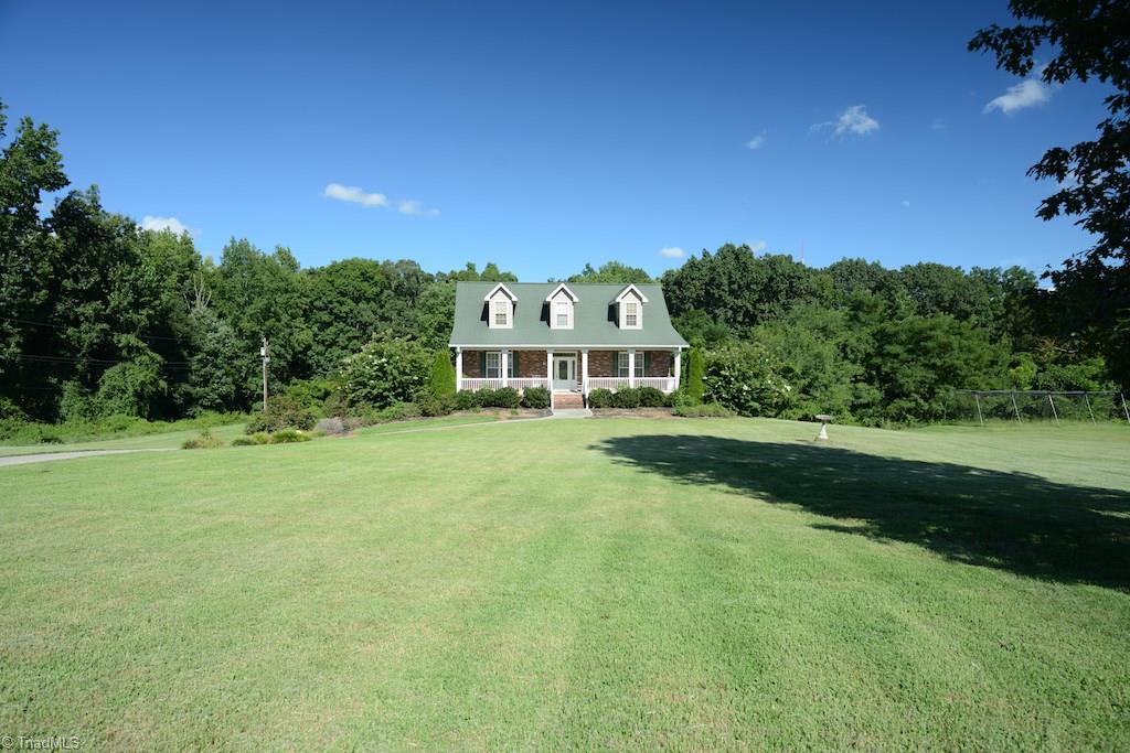 4337 Wallburg-High Point Road High Point, NC 27265 - Photo 4 of 29 Gallery Image 4