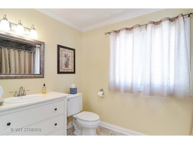 1019 Muirfield Road Inverness, IL 60067 - Photo 19 of 24