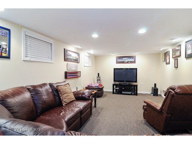1019 Muirfield Road Inverness, IL 60067 - Photo 22 of 24