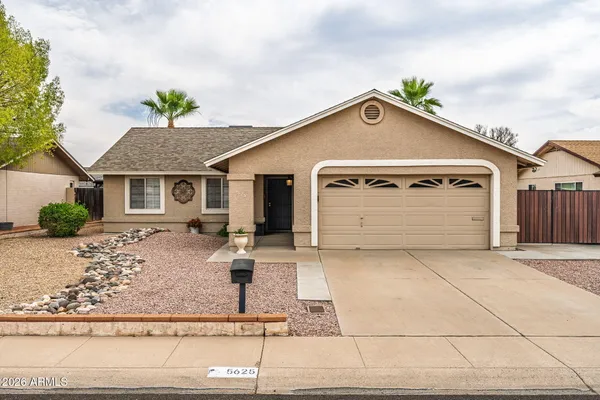 $1,850 | 5625 West Sunnyside Drive, Glendale, AZ 85304