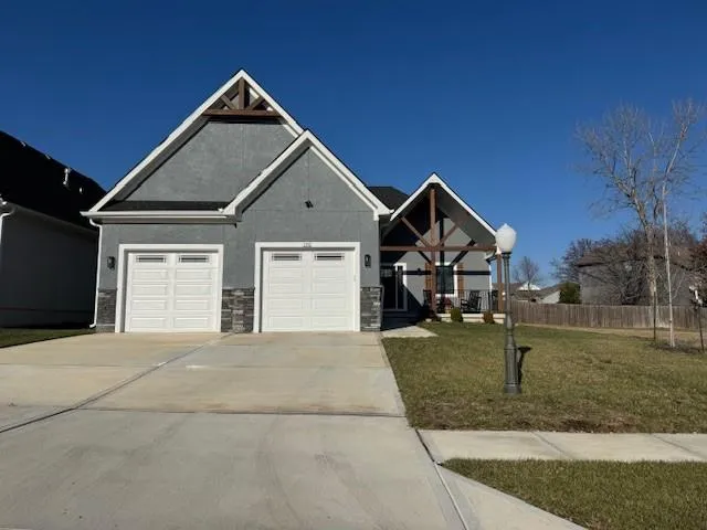 $535,000 | 2110 Chateau Place, Raymore, MO 64083