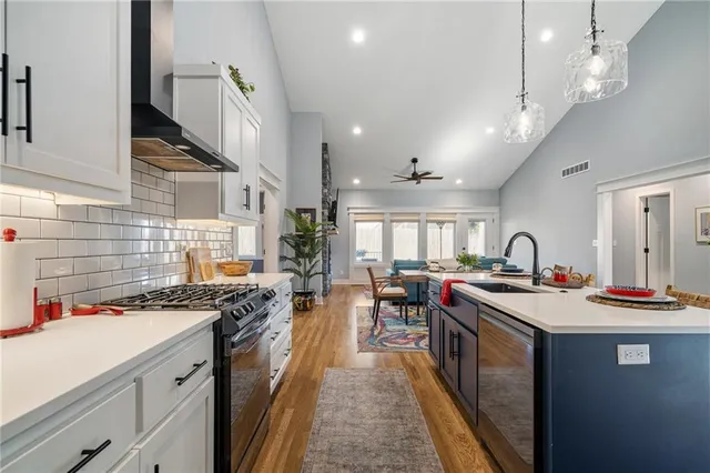 $535,000 | 2110 Chateau Place, Raymore, MO 64083