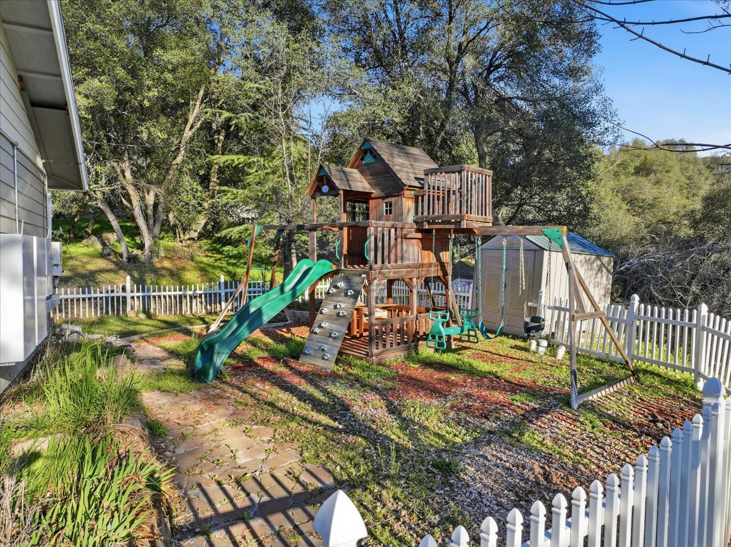 40182 Alerna Way Oakhurst, CA 93644 - Photo 45 of 49 a view of house with wooden stairs