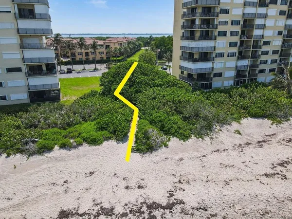 $650,000 | 222 Ocean Bay Drive, Jensen Beach, FL 34957