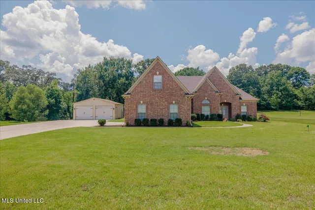 $410,000 | 160 Oak Manor Drive, Coldwater, MS 38618