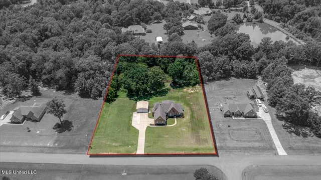 $410,000 | 160 Oak Manor Drive, Coldwater, MS 38618