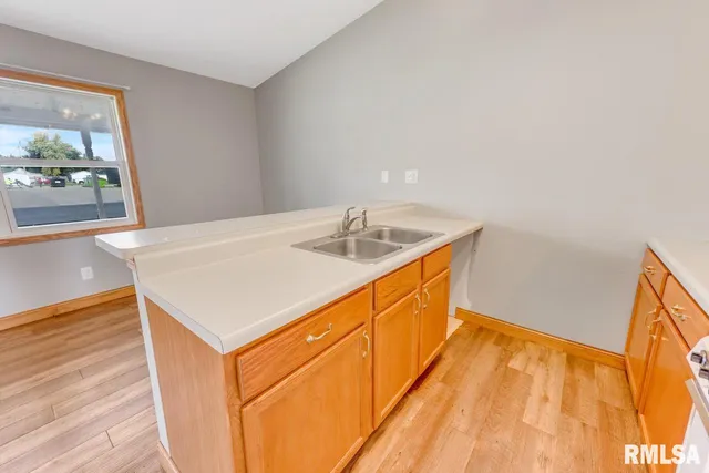 $700 | 103 East 2nd Street, Unit W, Glasford, IL 61533