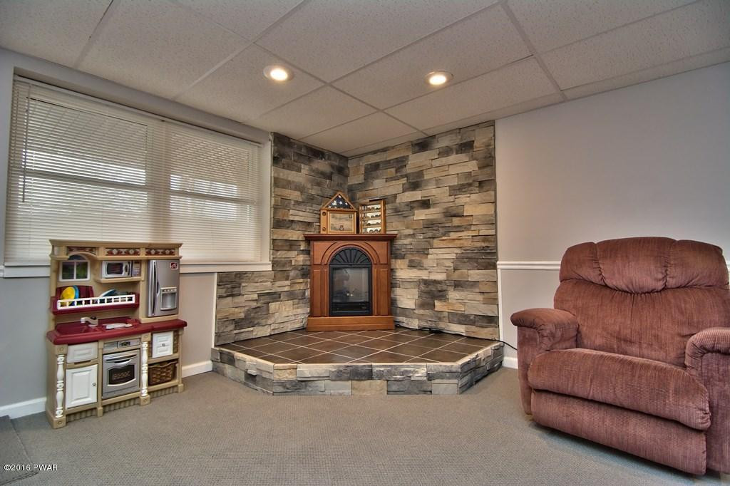 884 Deerfield Road Lake Ariel, PA 18436 - Photo 33 of 59