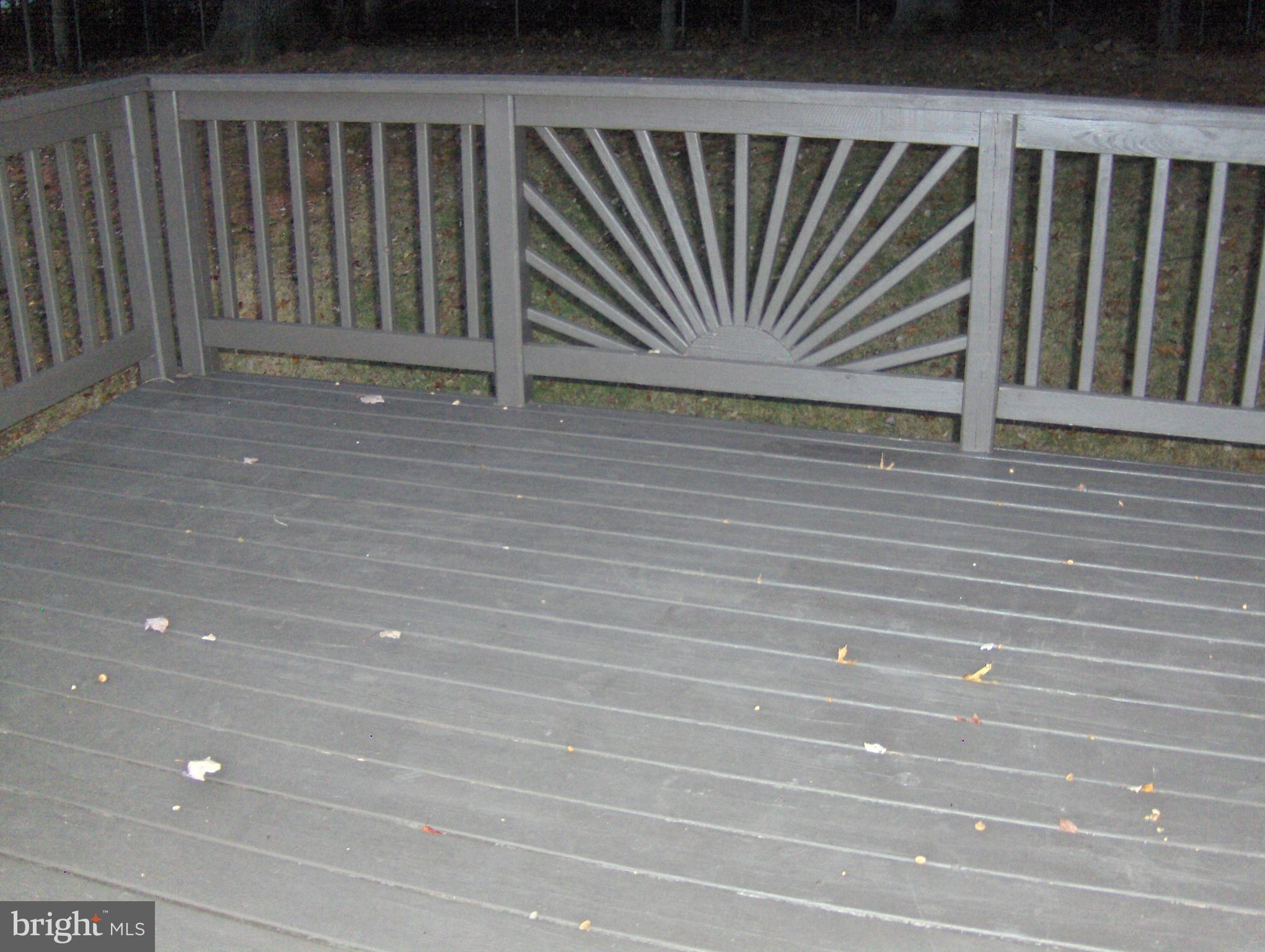 4814 Kilbane Road Woodbridge, VA 22193 - Photo 8 of 21 Exterior deck 12 x 12