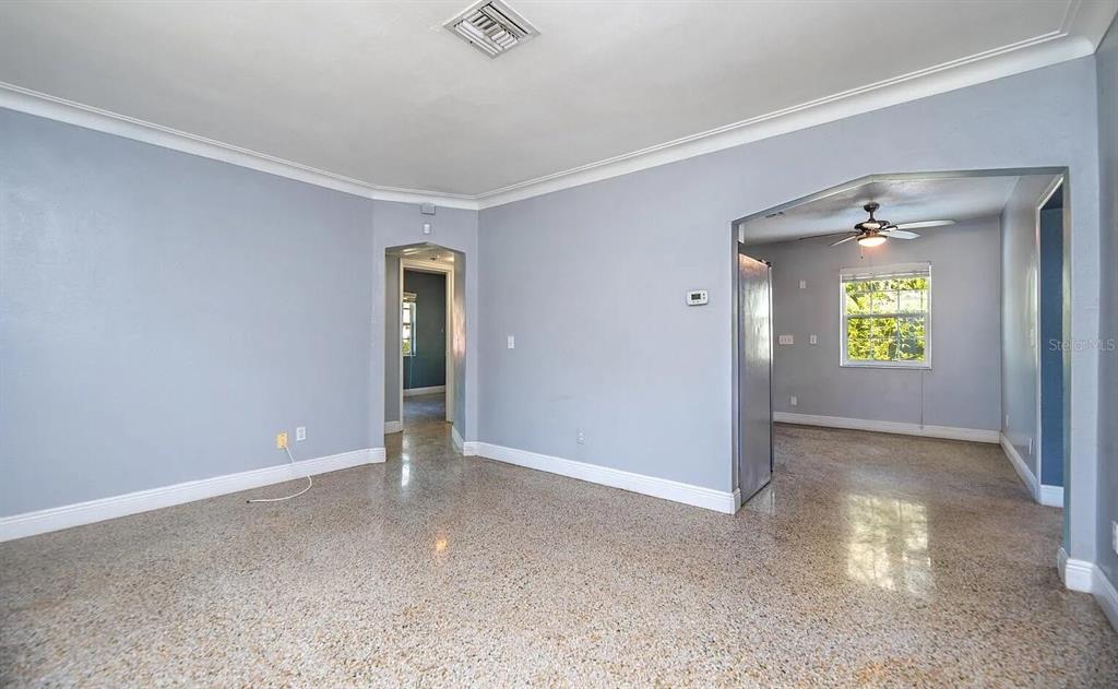 2127 26th Avenue South St. Petersburg, FL 33712 - Photo 13 of 17