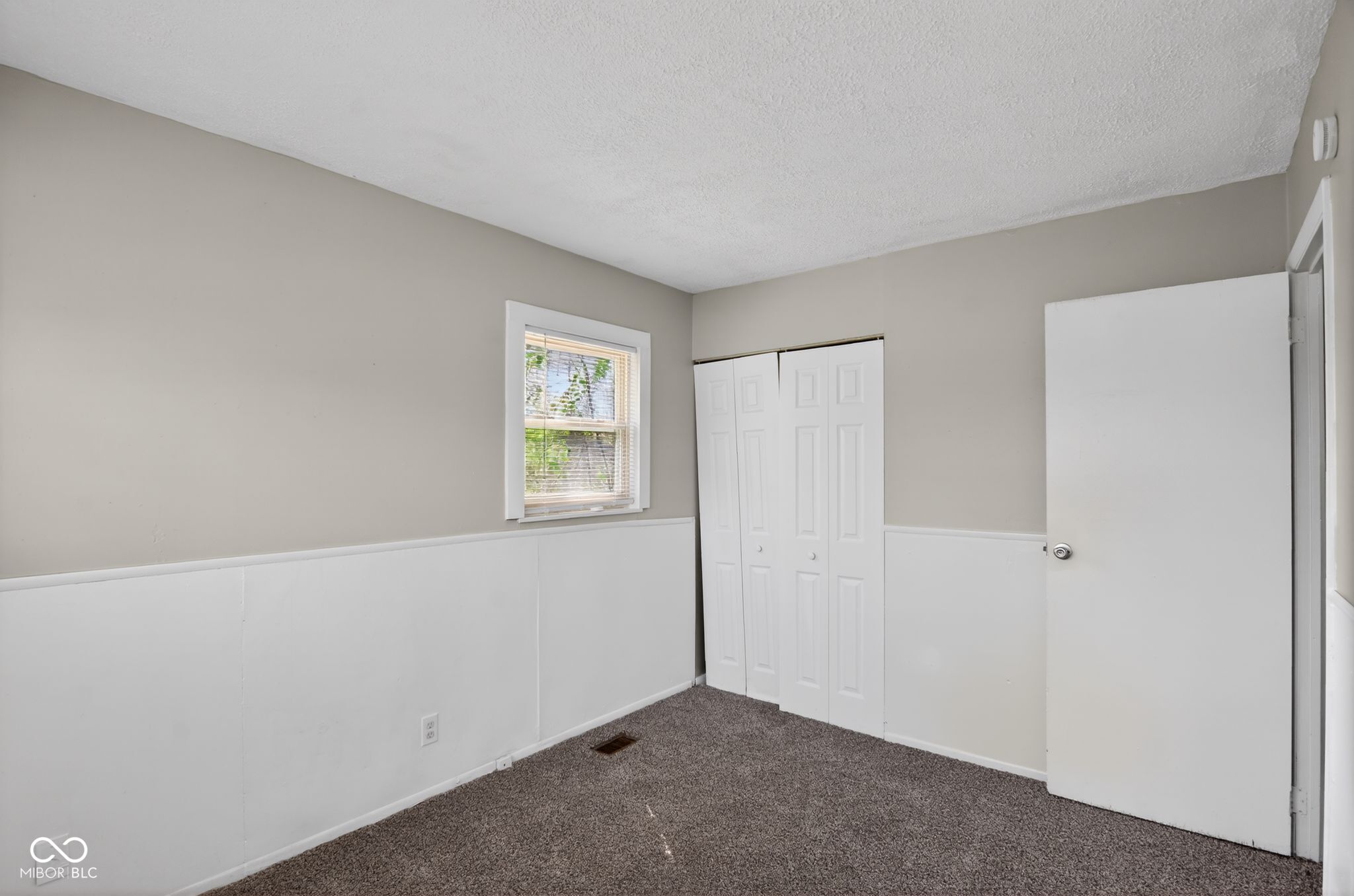 4002 Mitthoeffer Road Indianapolis, IN 46235 - Photo 12 of 36