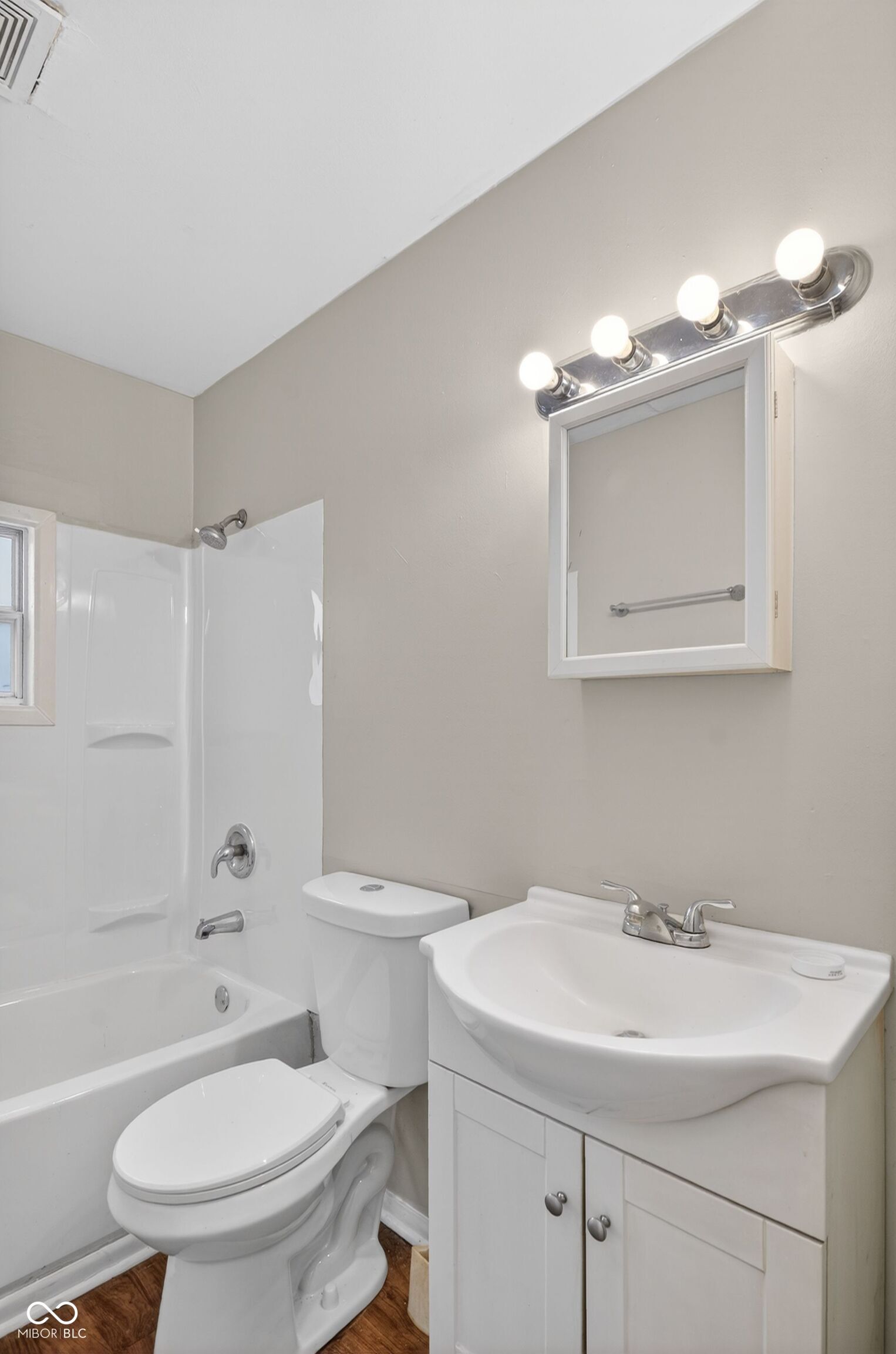 4002 Mitthoeffer Road Indianapolis, IN 46235 - Photo 15 of 36