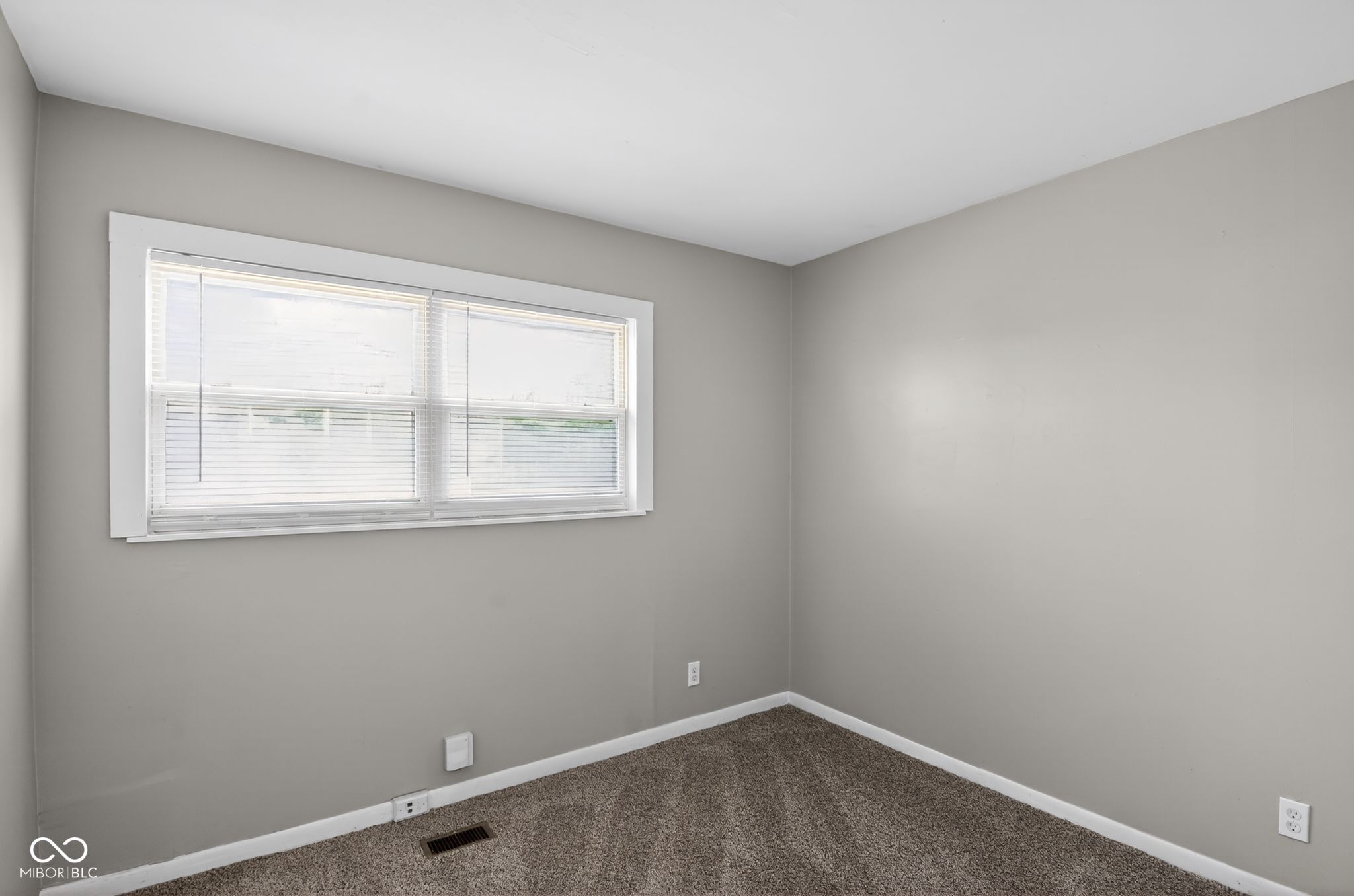 4002 Mitthoeffer Road Indianapolis, IN 46235 - Photo 17 of 36