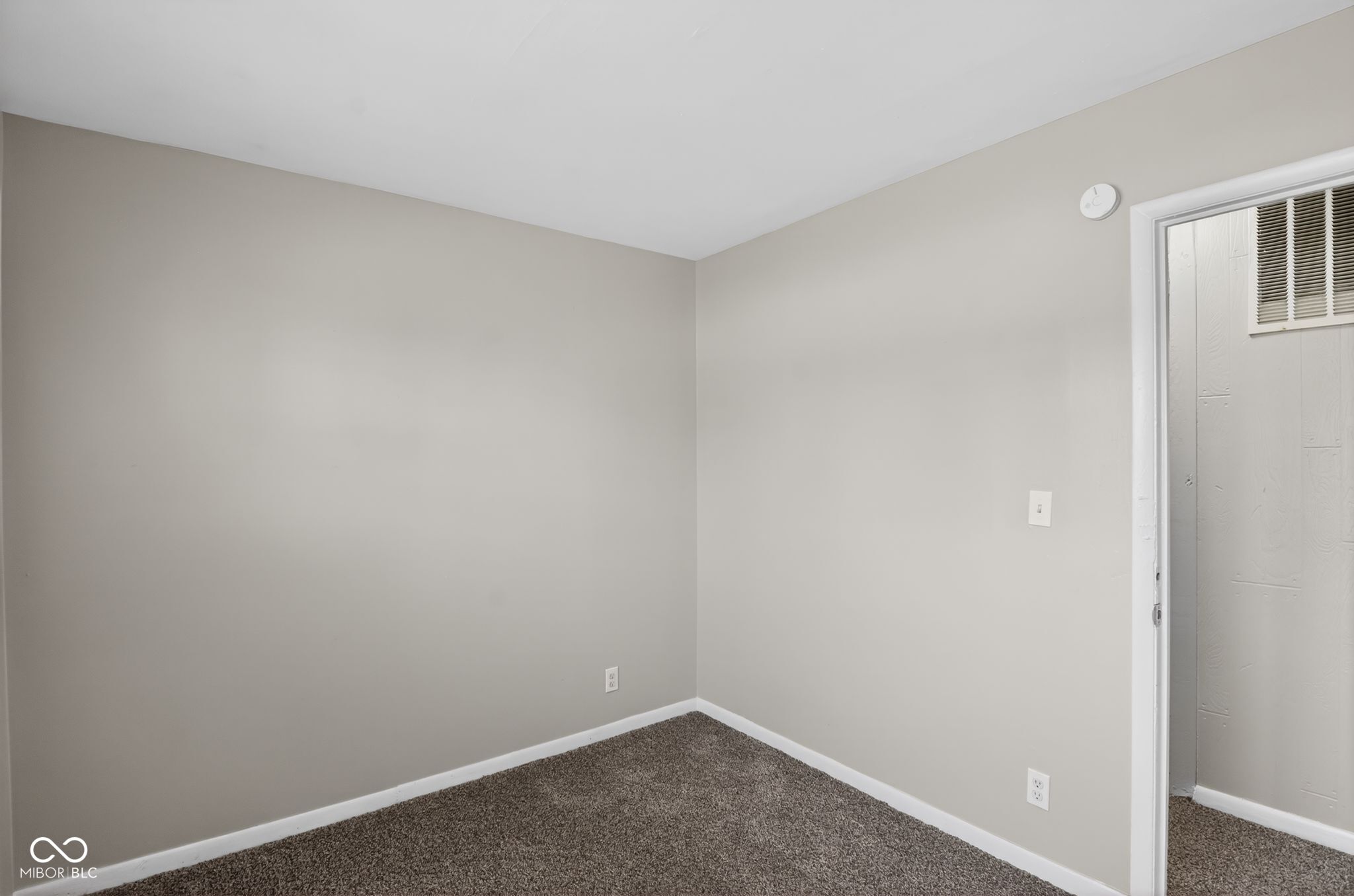 4002 Mitthoeffer Road Indianapolis, IN 46235 - Photo 18 of 36