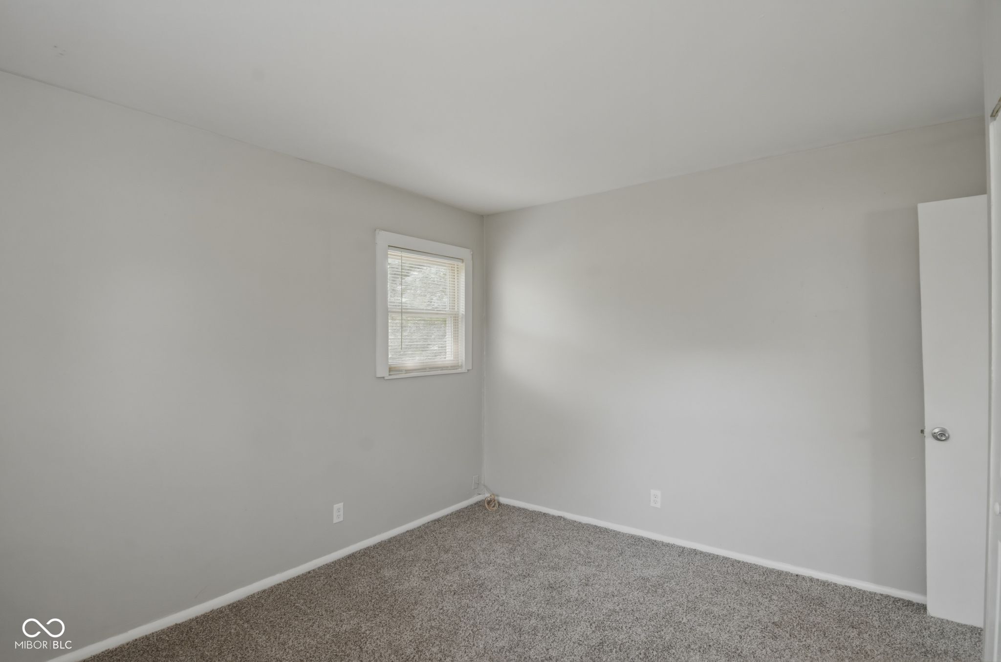 4002 Mitthoeffer Road Indianapolis, IN 46235 - Photo 26 of 36