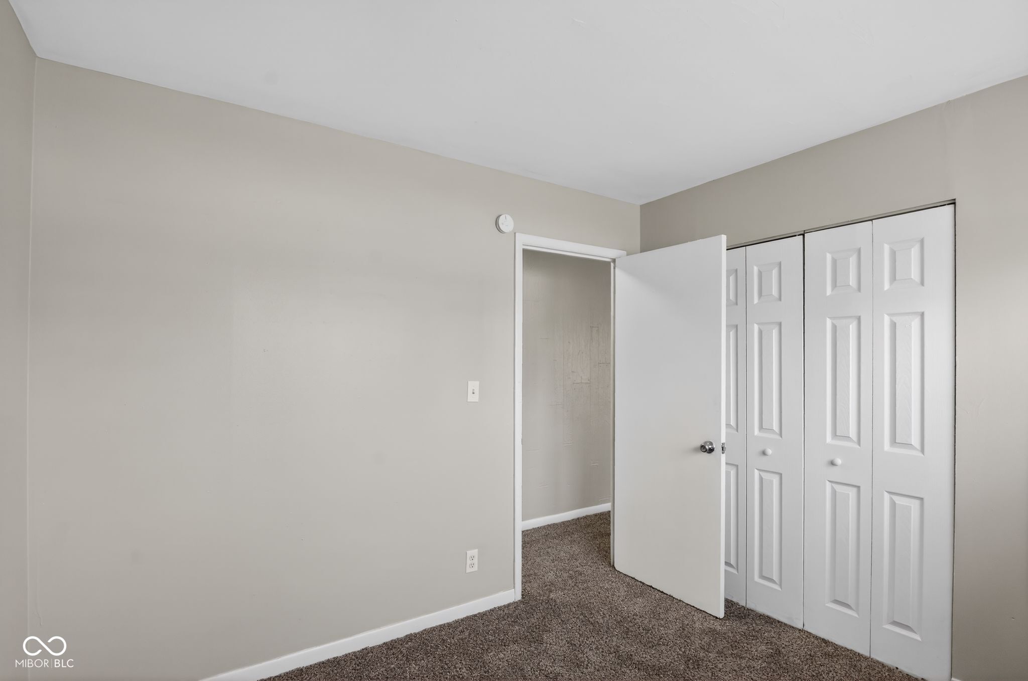 4002 Mitthoeffer Road Indianapolis, IN 46235 - Photo 10 of 36