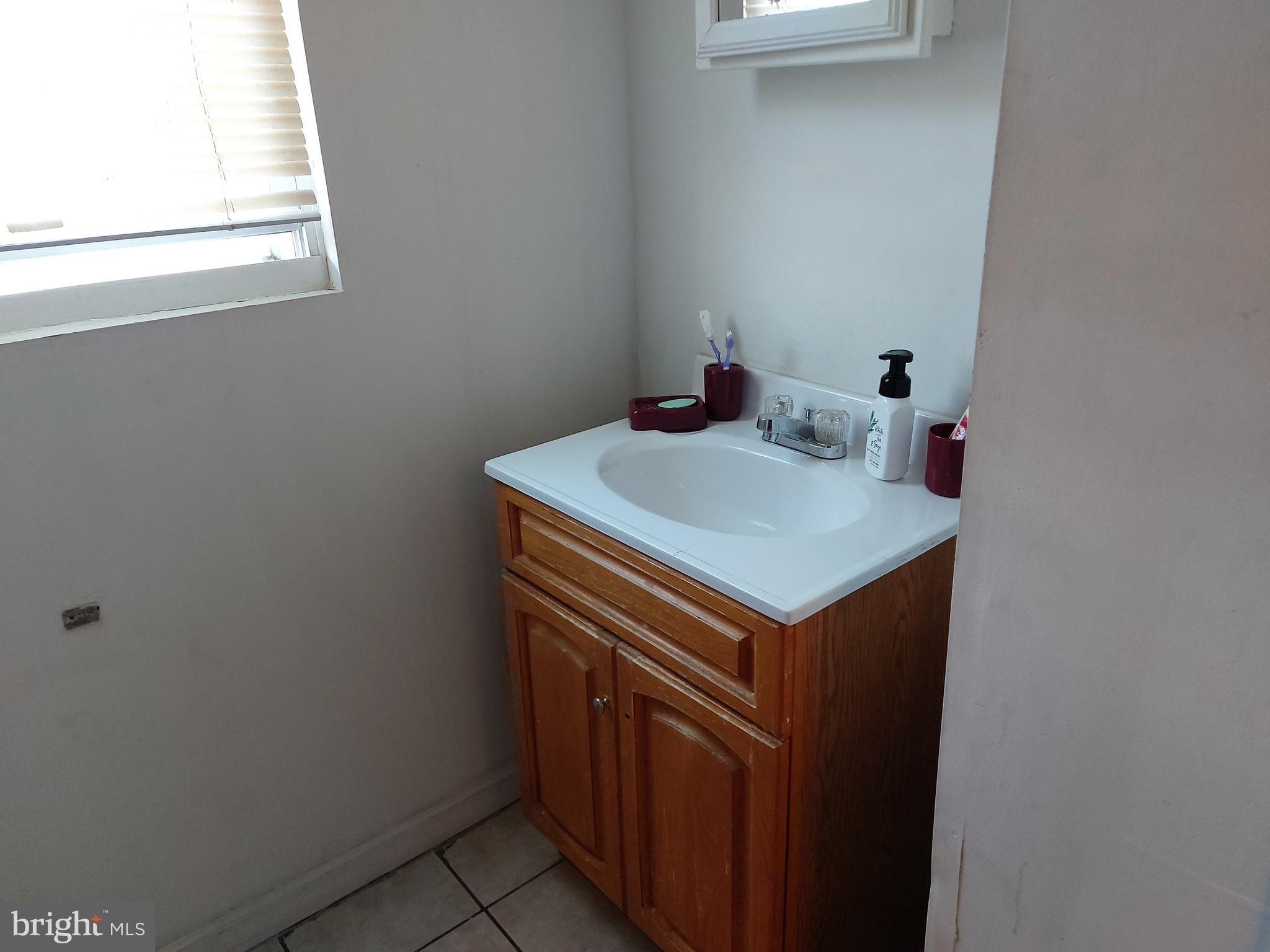 963 Jackson Street Camden, NJ 08104 - Photo 6 of 8