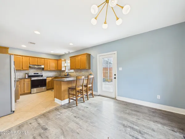 $1,900 | 115 La Rue Vil, Lafayette, LA 70508