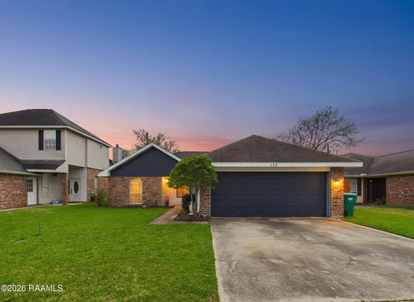 $1,900 | 115 La Rue Vil, Lafayette, LA 70508