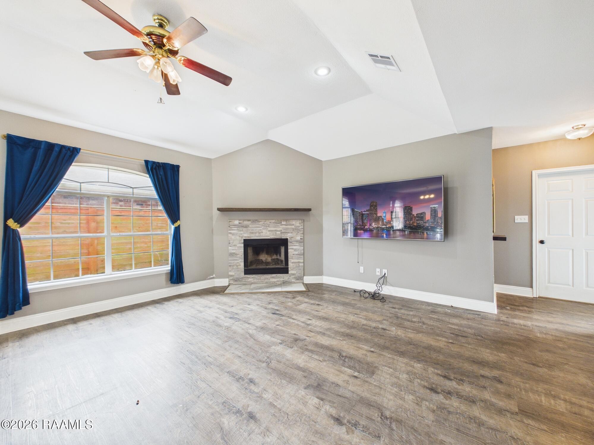 115 La Rue Vil Lafayette, LA 70508 - Photo 4 of 39 CAM06258G6-PR0046-STILL005