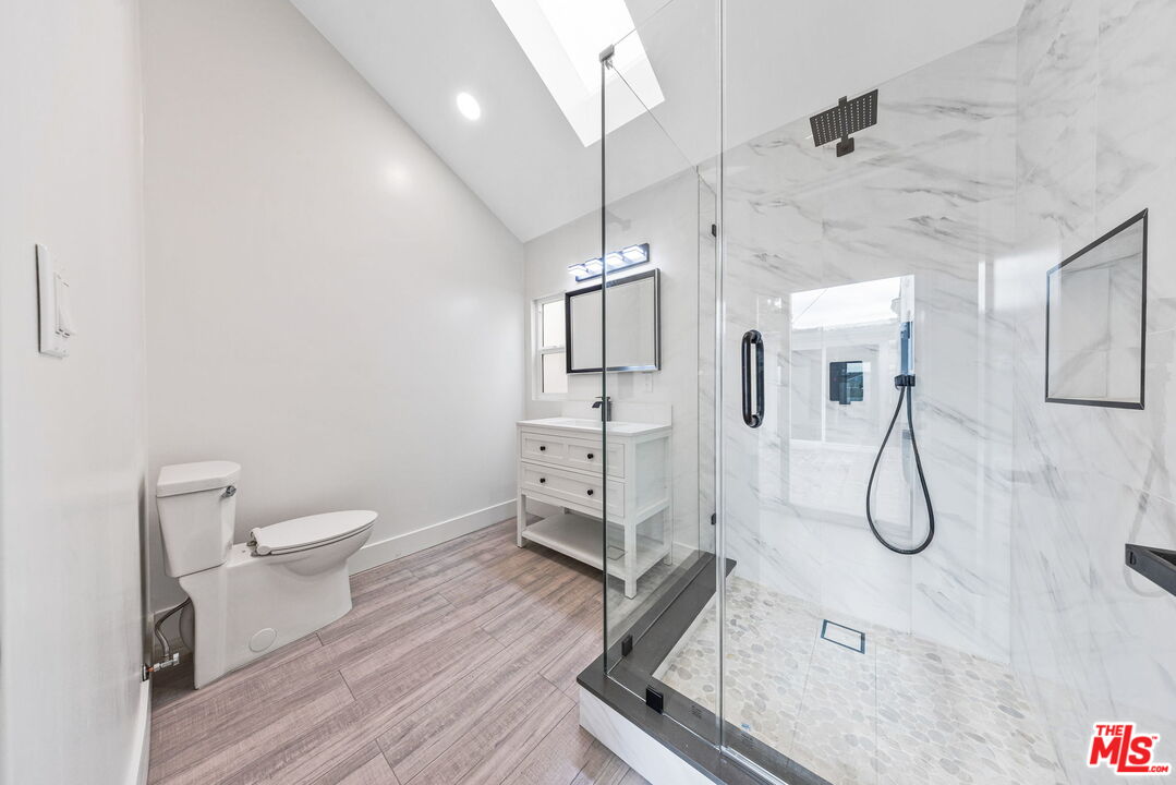 5455 Harcross Drive Los Angeles, CA 90043 - Photo 15 of 57 Gallery Image 15
