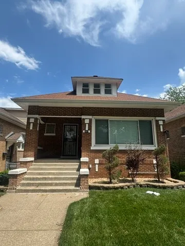 $2,700 | 7937 South Crandon Avenue, Chicago, IL 60617