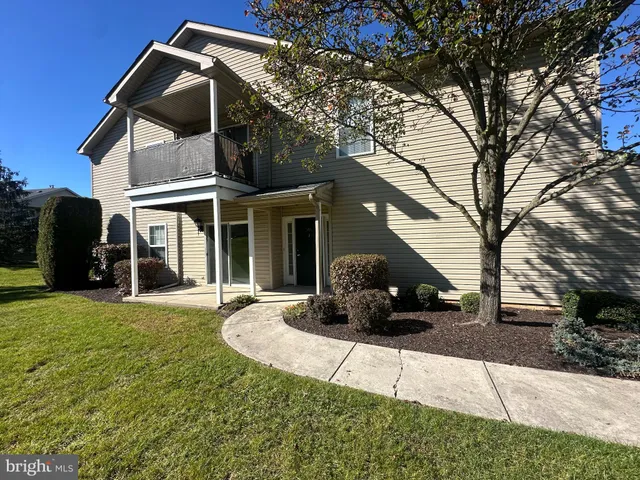 a house view with a outdoor space