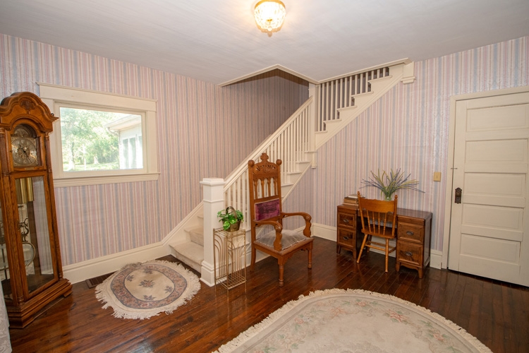 17213 Ireland Road South Bend, IN 46614 - Photo 4 of 36 Gallery Image 4