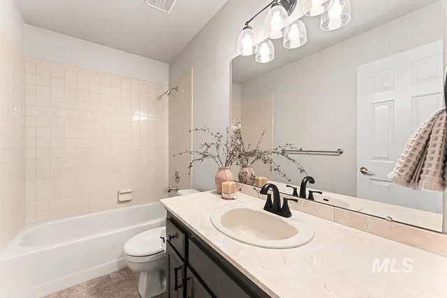 $825,000 | 3362 East Dowling Mill Court, Boise, ID 83706