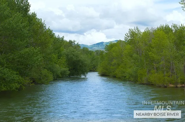 $825,000 | 3362 East Dowling Mill Court, Boise, ID 83706