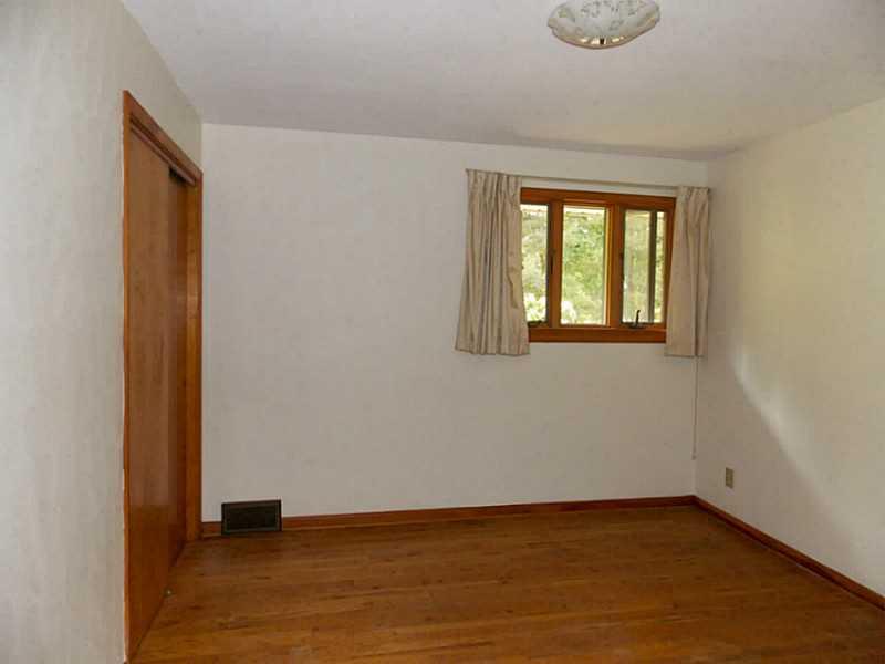 149 Forsythe Road Valencia, PA 16059 - Photo 13 of 25 Bedroom.