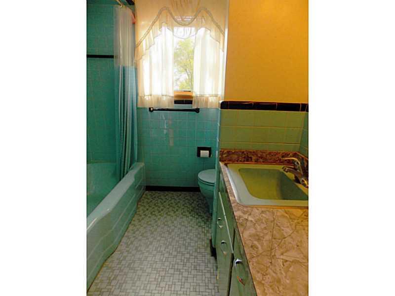 149 Forsythe Road Valencia, PA 16059 - Photo 18 of 25 Full Bath.