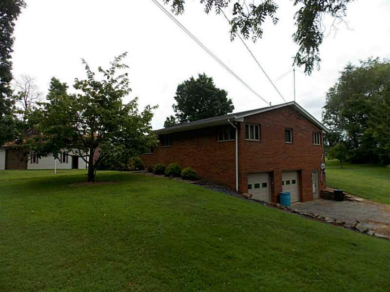 149 Forsythe Road Valencia, PA 16059 - Photo 4 of 25 Exterior Front. 2 CAR INTEGRAL GARAGE