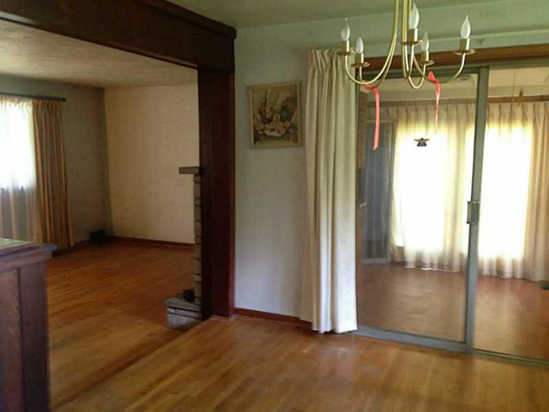 149 Forsythe Road Valencia, PA 16059 - Photo 10 of 25 Dining Room.
