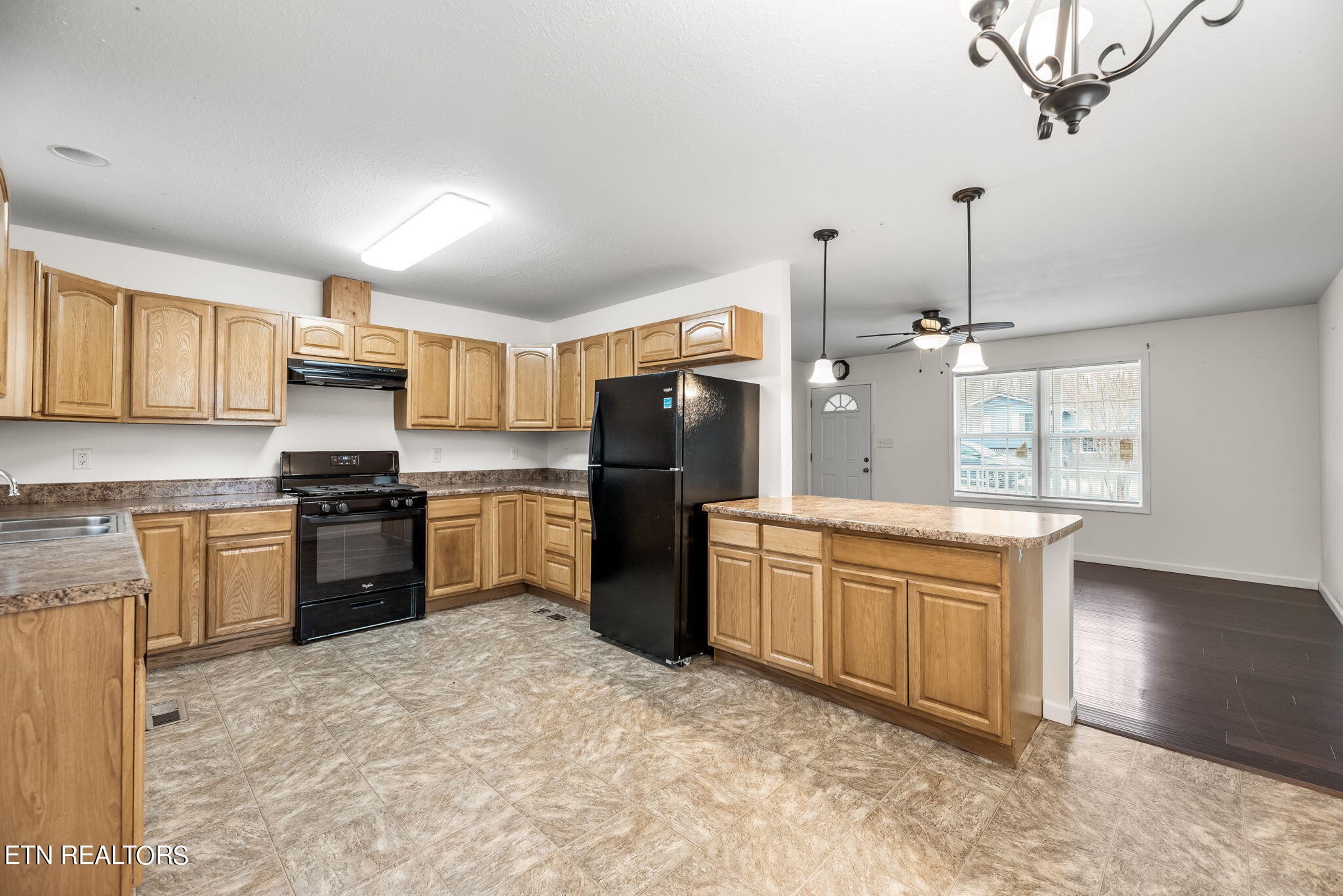 105 Houston Avenue Oak Ridge, TN 37830 - Photo 6 of 22 Gallery Image 6