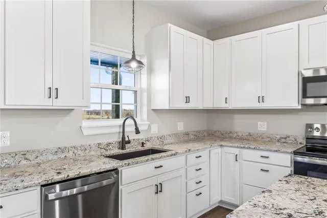 $485,000 | 201 Northeast Shinn Lane, Lathrop, MO 64465