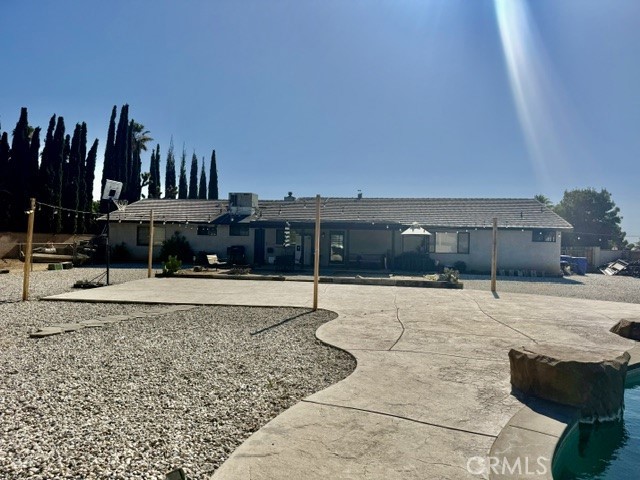 13375 Rincon Road Apple Valley, CA 92308 - Photo 46 of 72 Bakcyard / pool area