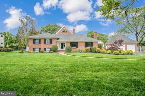 $1,888,000 | 1419 Janneys Lane, Alexandria, VA 22302