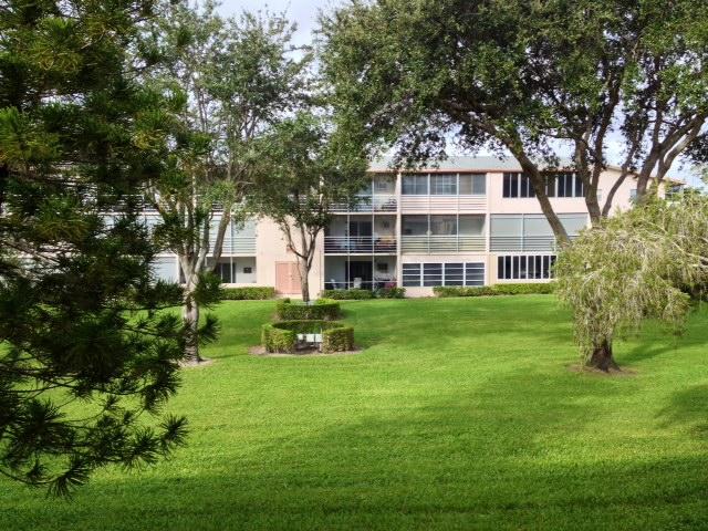 316 Mansfield H, Unit 316 Boca Raton, FL 33434 - Photo 1 of 12 garden