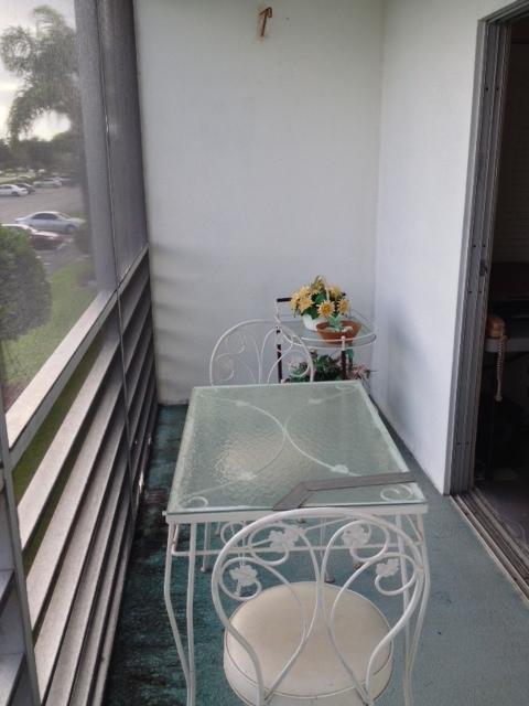 316 Mansfield H, Unit 316 Boca Raton, FL 33434 - Photo 11 of 12 patio