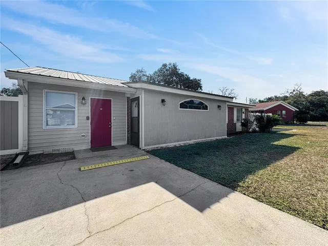 $2,300 | 1003 County Road 17A West, Avon Park, FL 33825